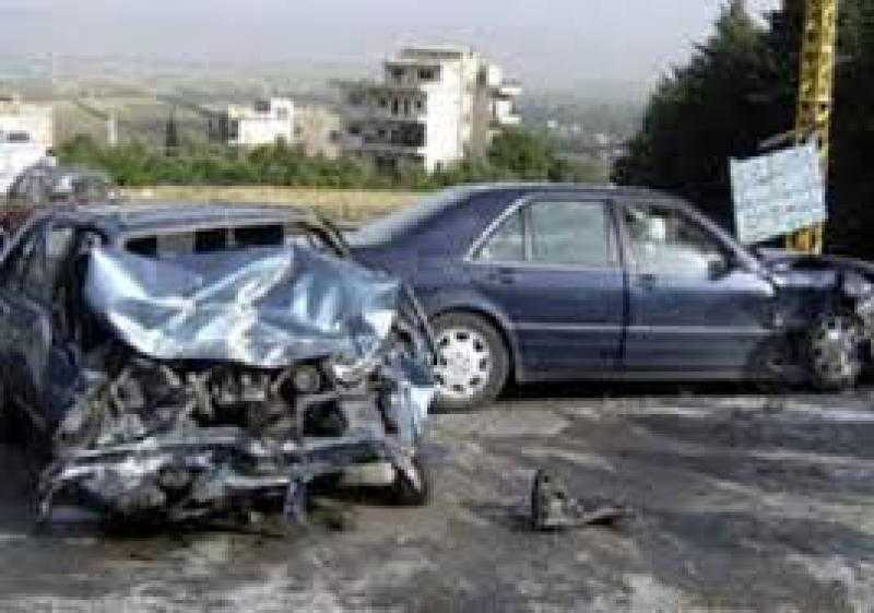 إصابة 6 أشخاص في حادث تصادم سيارتين بالفيوم