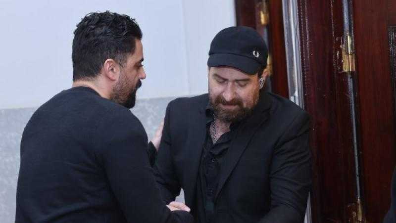 الصورة الأولى من عزاء زوجة الفنان نضال الشافعي