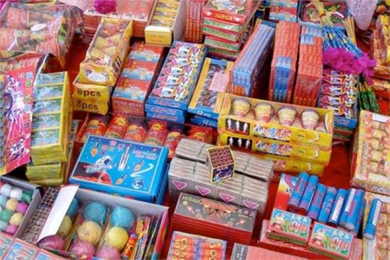 ضبط مليون قطعة ألعاب نارية في الفيوم