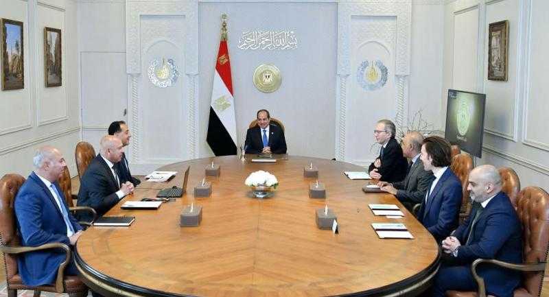 رئيس الجمهورية يستعرض عدد من المشروعات التي تنفذها شركة ألستوم الفرنسية فى مصر