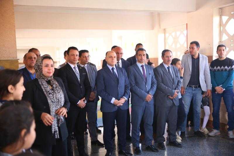 محافظ كفرالشيخ يتفقد المدرسة الرسمية الدولية لمتابعة سير العملية التعليمية والأنشطة المدرسية للعام الدراسي 2024- 2025