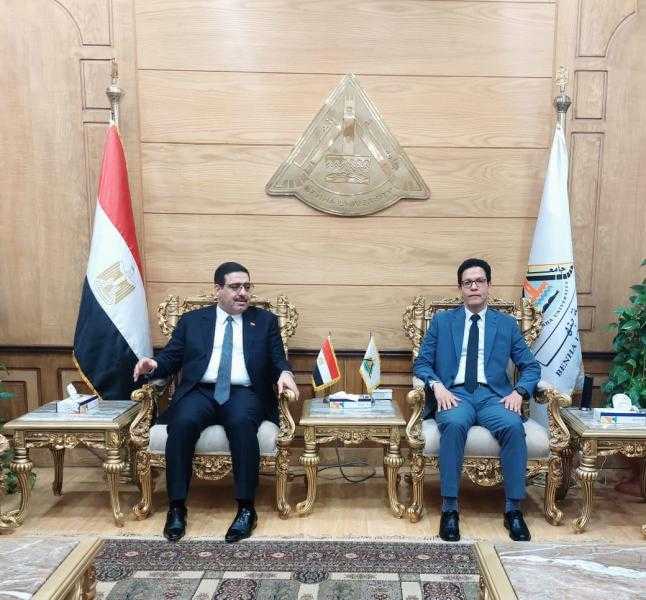 رئيس جامعة بنها يستقبل وزير التجارة العراقي
