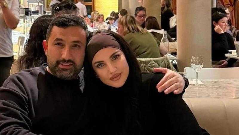 درة تشارك صور إجازتها في هولندا مع زوجها