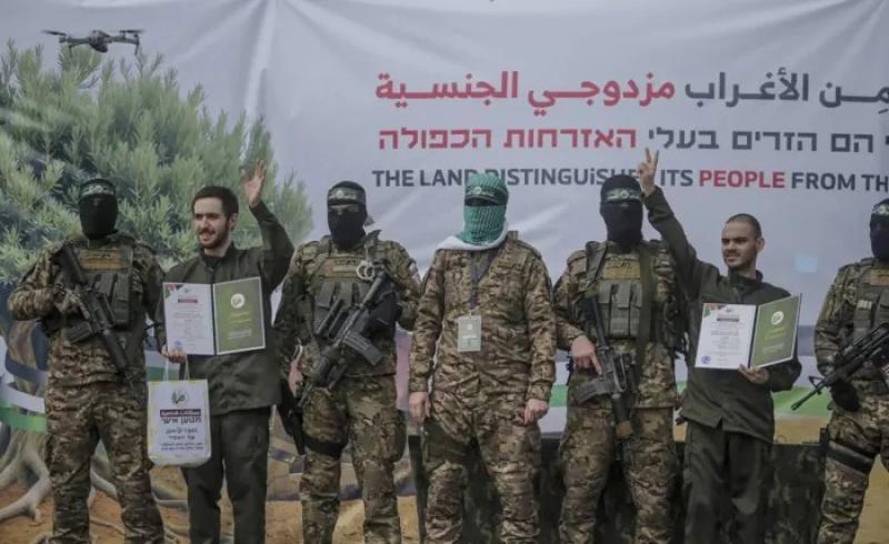 الاحتلال يزعم تحديد موعد صفقة المحتجزين