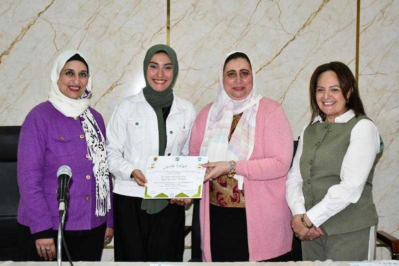 انطلاق فعاليات الأسبوع البيئي بكلية السياحة والفنادق بجامعة قناة السويس لتعزيز الوعي البيئي وتكريس مفاهيم السياحة المستدامة