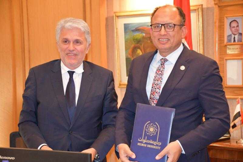 جامعة حلوان وجامعة ديموكريتوس اليونانية توقعان مذكرة تفاهم لتعزيز التعاون الأكاديمي والبحثي