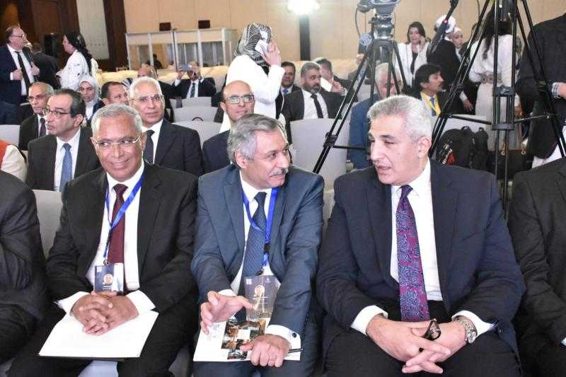 رئيس جامعة المنيا يشارك فى المؤتمر الفرنسى المصرى للتعاون العلمى والجامعى