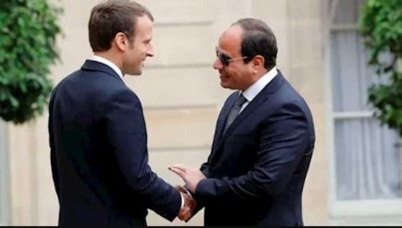 السيسي ونظيره الفرنسي يصلان مستشفى العريش للاطمئنان على الوضع الصحي للمصابين الفلسطينيين