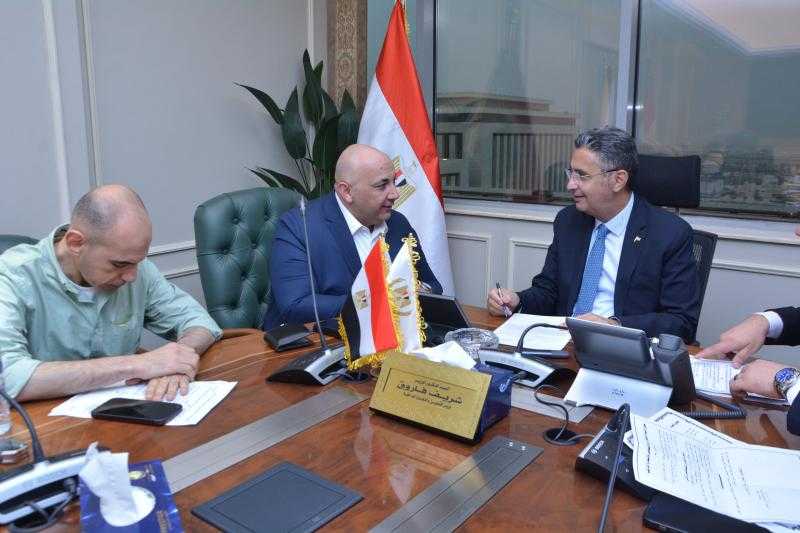 وزير التموين والتجارة الداخلية يلتقي بعدد من السادة أعضاء مجلسي النواب والشيوخ