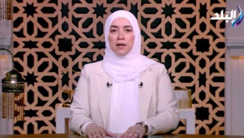 هل عدم الخشوع يبطل الصلاة؟.. دينا أبو الخير تجيب