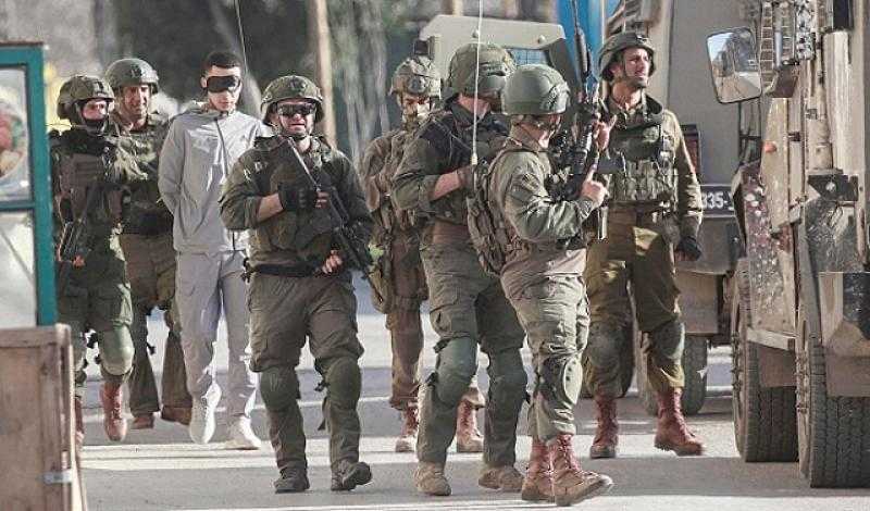 الضفة الغربية... الاحتلال يحاصر نابلس ويقصف جنين
