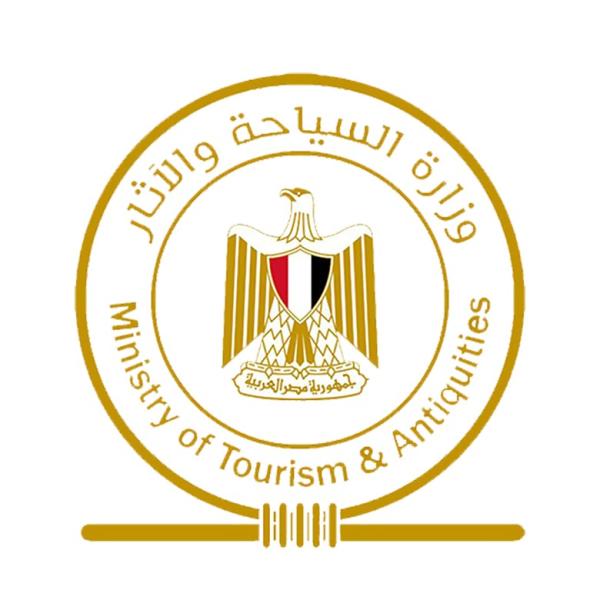وزارة السياحة: حريصون على متابعة  التشغيل التجريبي لمشروع تطوير الخدمات بمنطقة أهرامات الجيزة