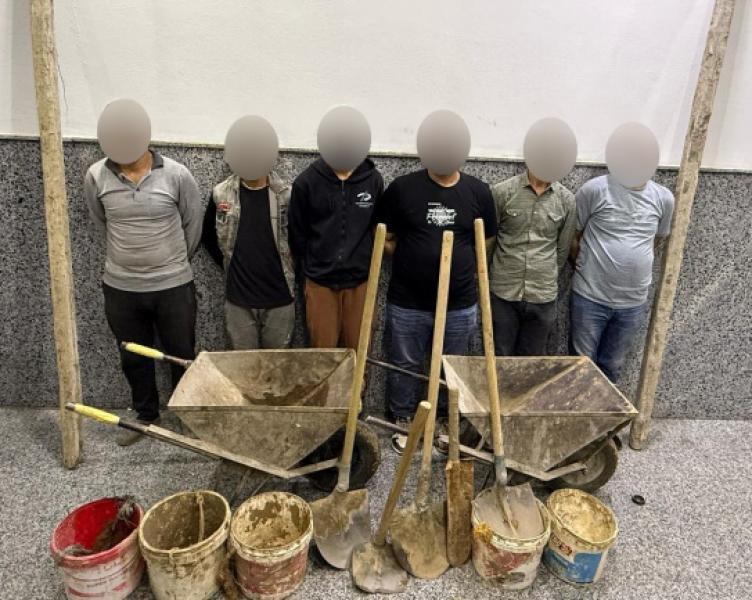 المتهمين بالتنقيب عن الآثار