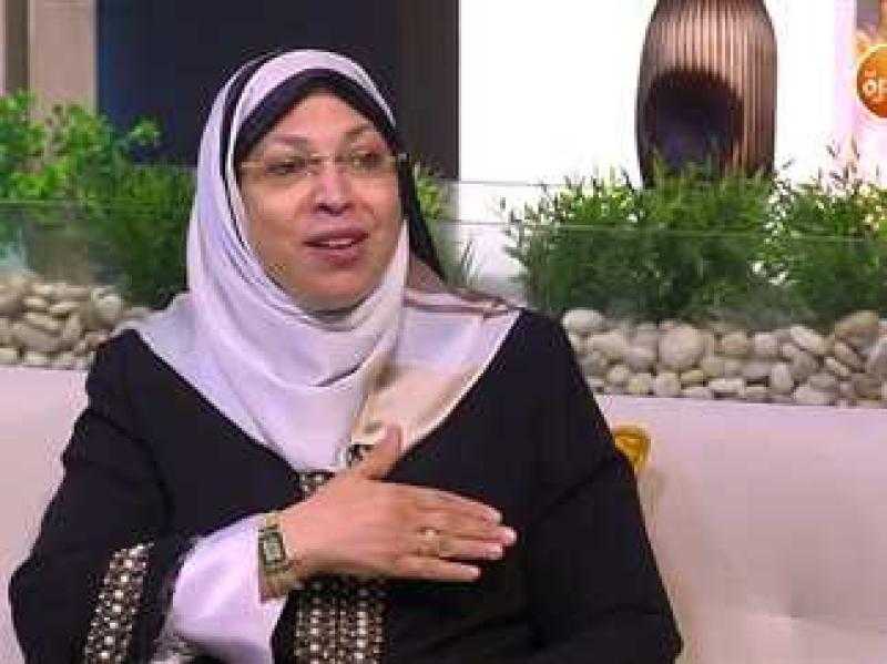 نيفين مختار توضح فضل قيام الليل: ركعتان على الأقل