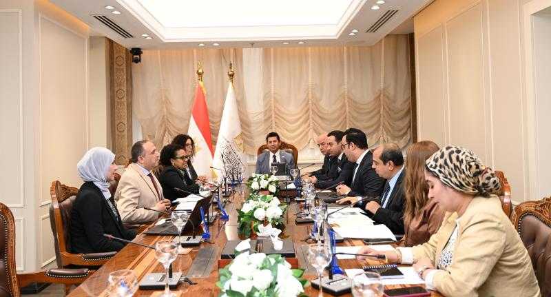 وزير الشباب والرياضة يلتقي بممثلي مكتب الأمم المتحدة