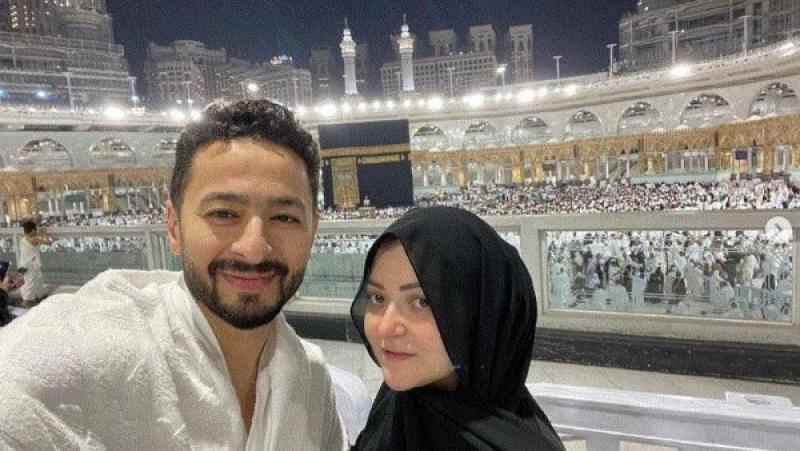 حمادة هلال وزوجته