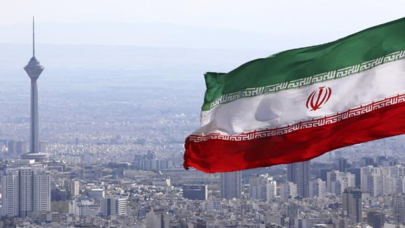 علم إيران
