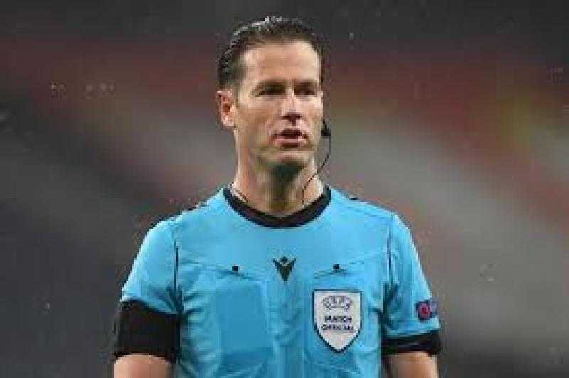 طاقم تحكيم هولندي بقيادة داني ماكلي يدير مواجهة بيراميدز والأهلي في الدوري