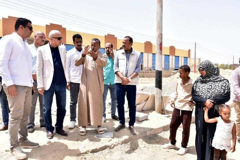 محافظ الأقصر يتفقد أعمال المشروعات التنموية والخدمية بمدينة الطود