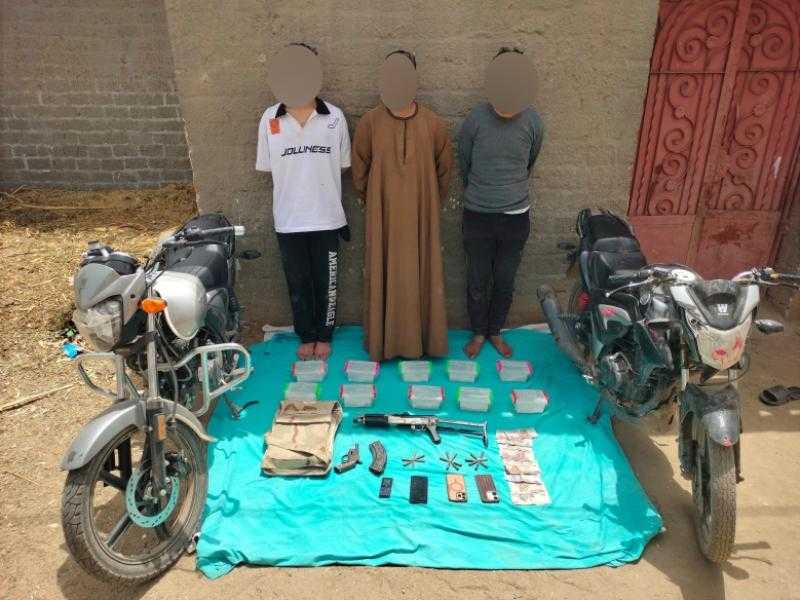 مصرع زعيم تشكيل عصابى وضبط 3 آخرين من متاجري المواد المخدرة بسوهاج