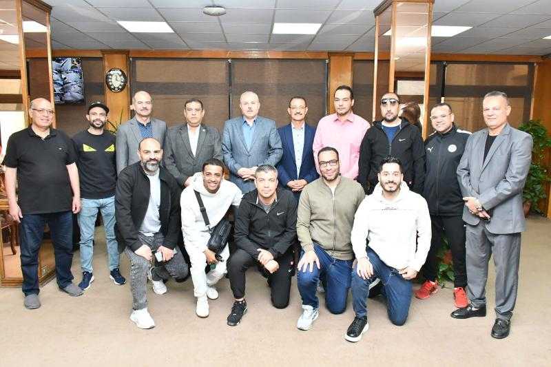 رئيس جامعة قناة السويس وقياداتها تستقبل منتخب الجامعة المتأهل لبطولة الجمهورية