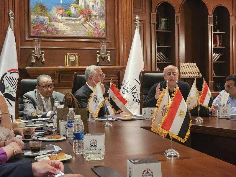 بحضور قيادات الحزب.. اجتماع موسع في “الجبهة الوطنية” لبحث دعم المشروعات الصغيرة