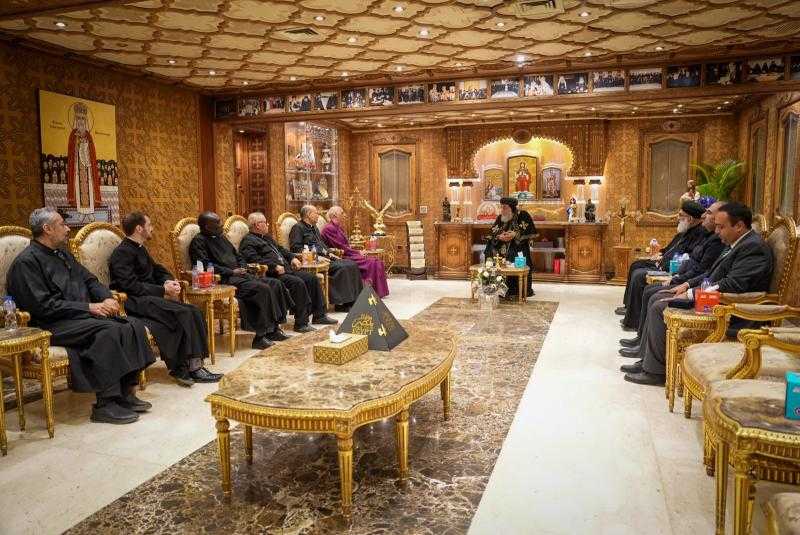 رئيس أساقفة الكنيسة الأسقفية يهنئ البابا تواضروس بمناسبة عيد القيامة