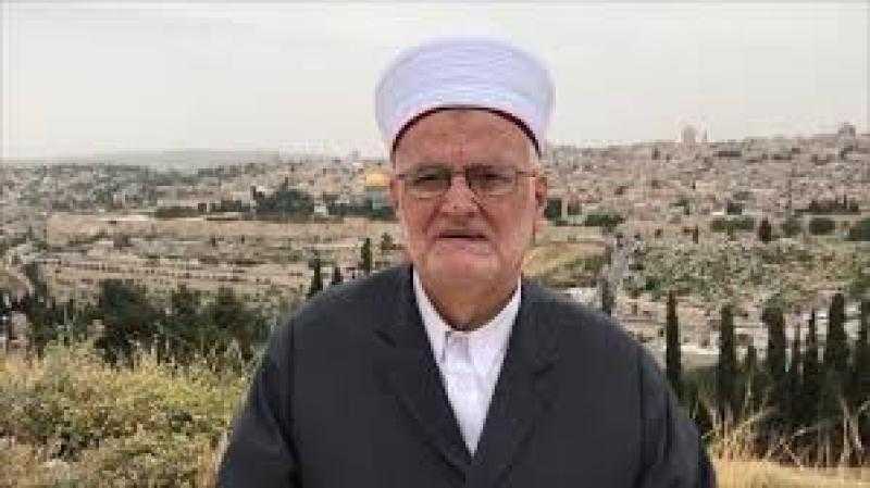 الاحتلال الإسرائيلي يسلم خطيب ”الأقصى” قرارا بالإبعاد عن المسجد لمدة أسبوع