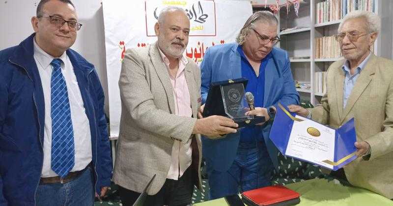 قصور الثقافة تحتفي بسيرة وإبداع الشاعر الكبير رفعت سلام بالقليوبية