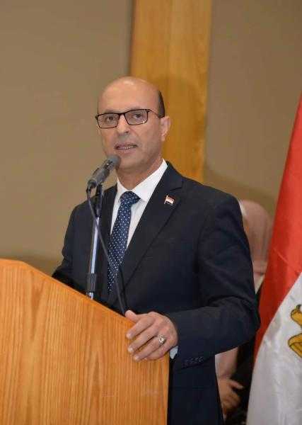 جامعة أسيوط تحذر أولياء الأمور والطلاب من الانسياق وراء الكيانات الوهمية