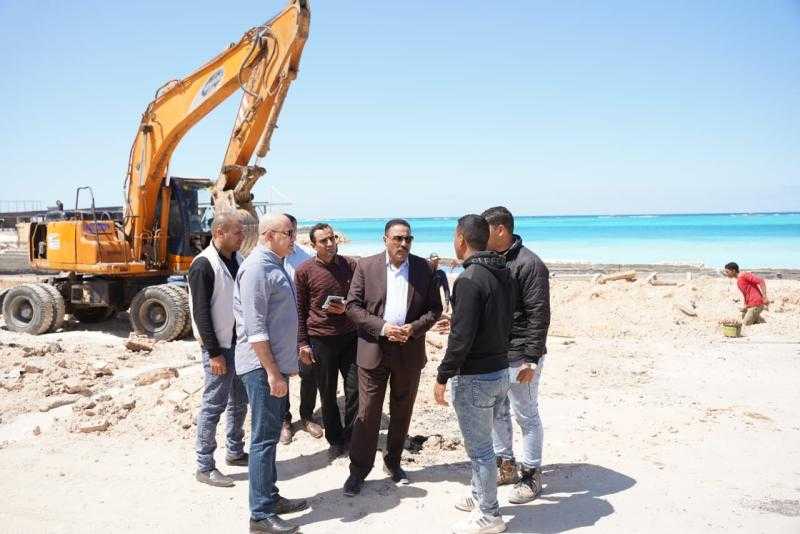 محافظ مطروح يتفقد أعمال تطوير كورنيش مدينة مرسى مطروح