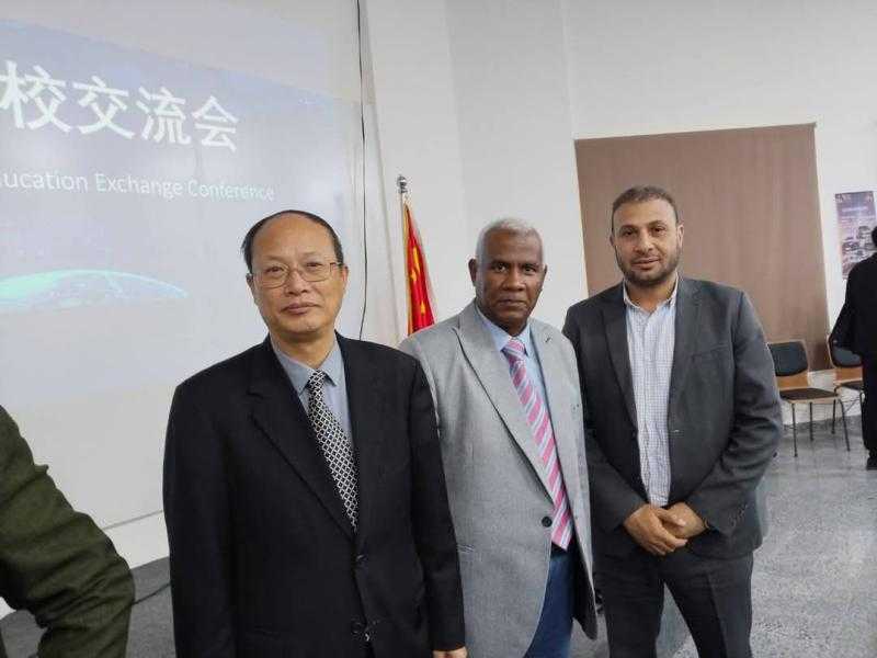 جامعة طيبة التكنولوجية تشارك في فعاليات المؤتمر المصري الصيني للتعليم العالي