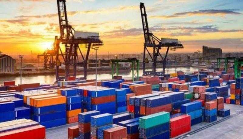 هل تعيد قرارات ترامب تشكيل الاقتصاد العالمي؟.. خبير سلاسل الإمداد يجيب