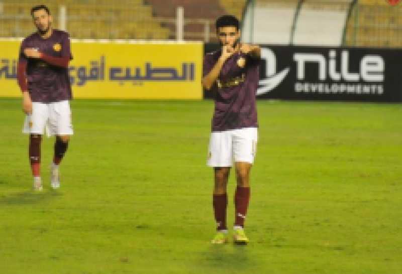 مدة غياب أحمد قندوسي بعد إصابته مع سيراميكا كليوباترا