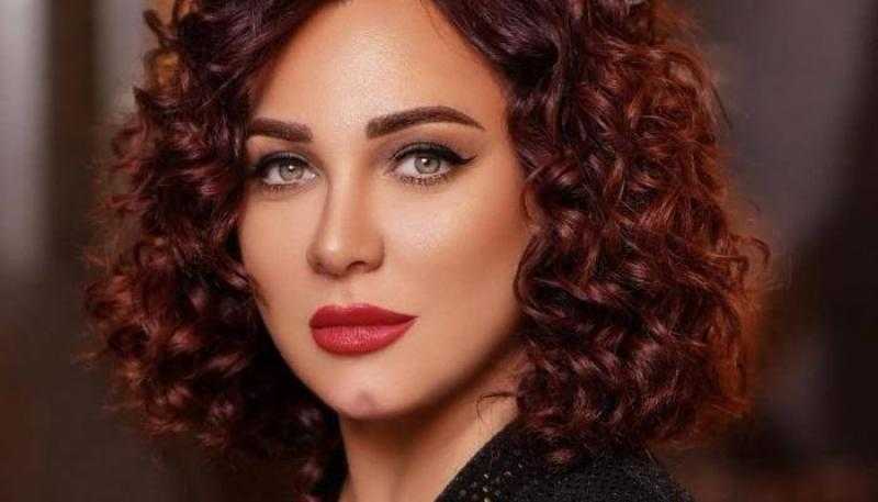 سلاف فواخرجي ترد على شائعات اللجوء وتؤكد: ”مصر حضنتني أكتر من بلدي”