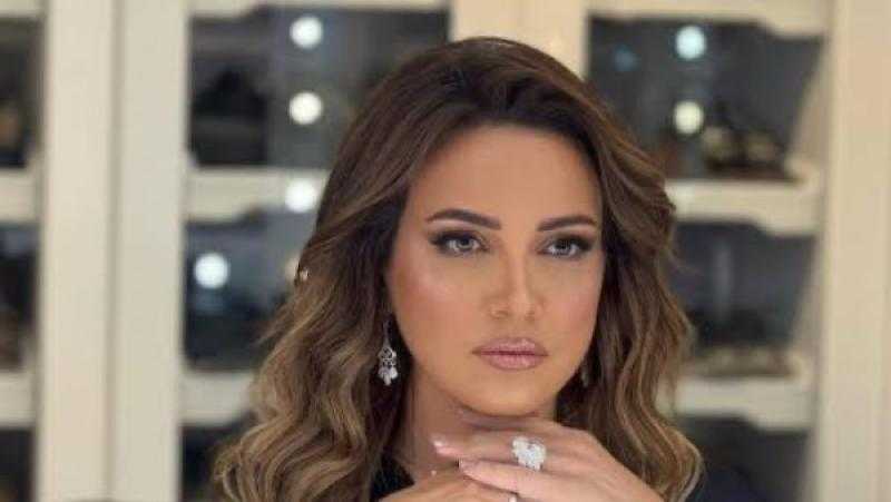 تكريم ريهام عبد الغفور بجائزة هيباتيا الذهبية للإبداع بمهرجان الإسكندرية للفيلم