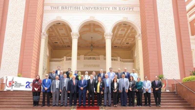 كلية طب الأسنان بالجامعة البريطانية تستضيف الاجتماع الدوري للجنة القطاع