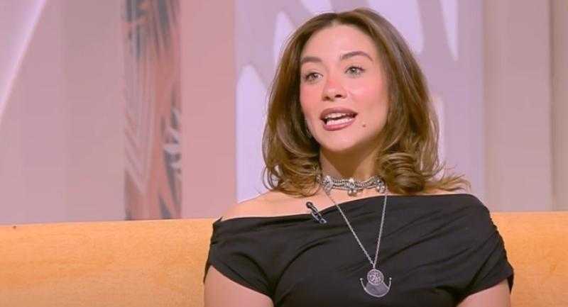 جلا هشام: أخذت تفصيلات ”سعاد” في ”ولاد الشمس” من محلات الكوافير الشعبية