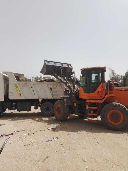 رفع ٣٥ طن أتربة وتراكمات خلال حملات نظافة بشوارع مدينة الأقصر