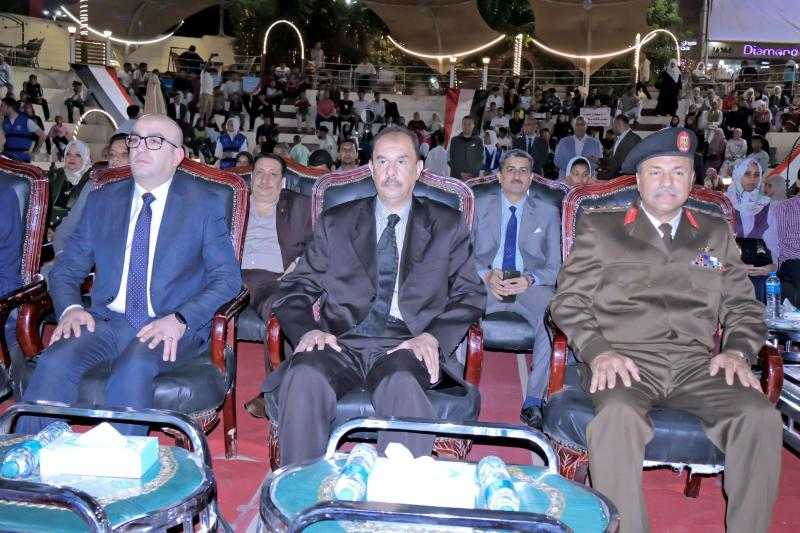 محافظ سوهاج يشهد فعاليات احتفالية العيد القومي بالمسرح الروماني