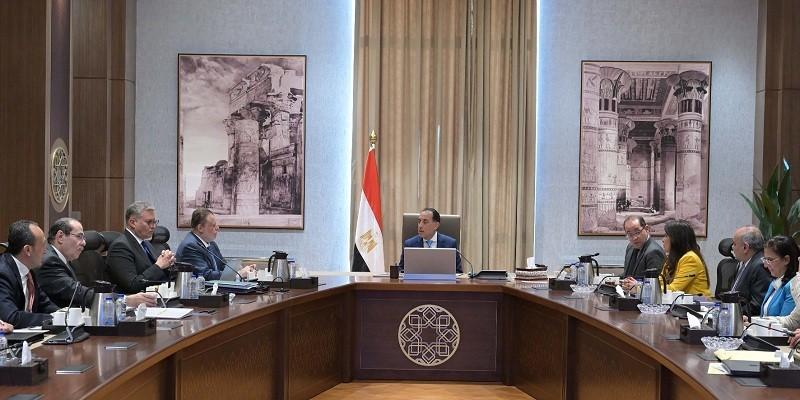 رئيس الوزراء يتابع جهود إتاحة التمويلات المطلوبة لتوفير مخزون من المنتجات البترولية