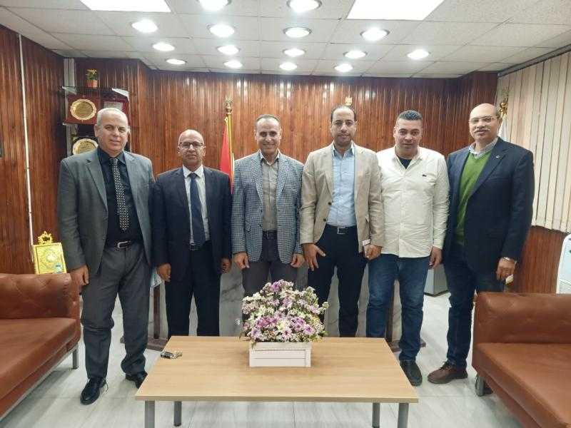 وكيل وزارة الصحة بالشرقية يجتمع بممثلي المجتمع المدني لبحث دعم وتطوير مستشفى الحسينية المركزي