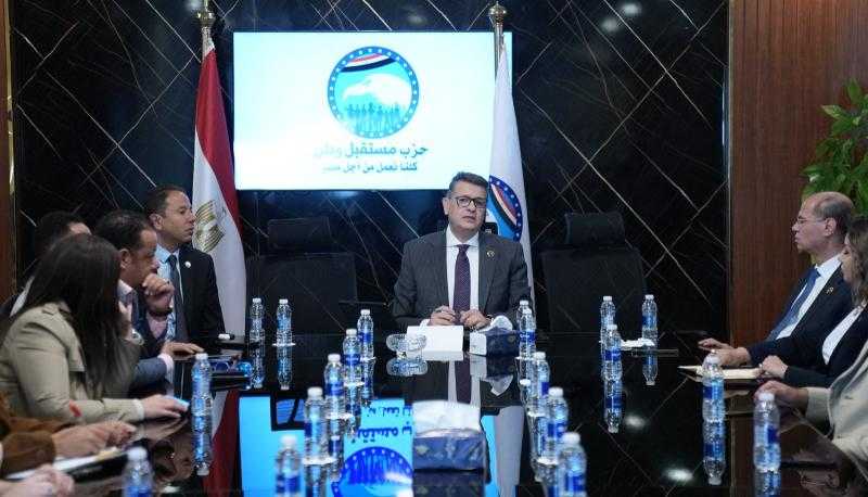 حقوق الإنسان المركزية بـ”مستقبل وطن” تعقد اجتماعاً بحضور أمناء المحافظات لمناقشة عدد من الموضوعات ذات الصلة