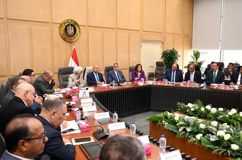 وزير الصناعة والنقل يترأس الاجتماع الحادي والعشرين للمجموعة الوزارية للتنمية الصناعية