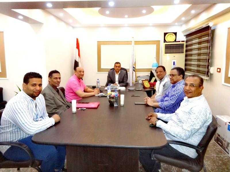 رئيس مدينة الأقصر يبحث الترتيبات الخاصة بإحتفالية الأقصر عاصمة  الثقافة والتاريخ والتراث