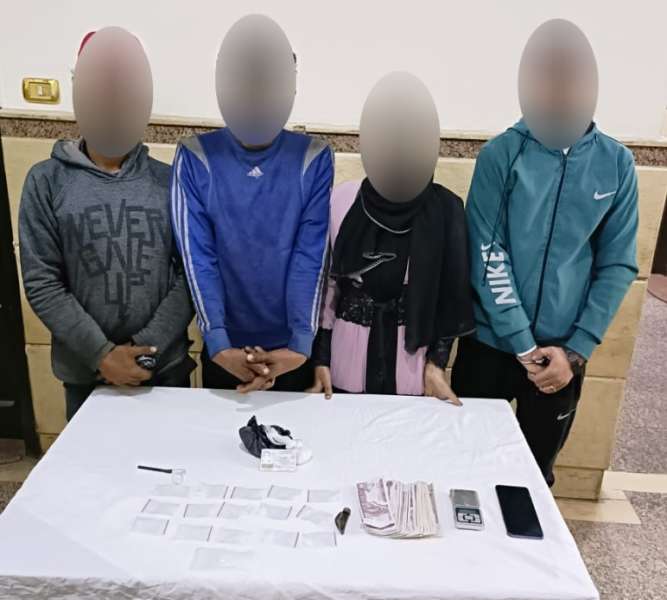 المتهمين 