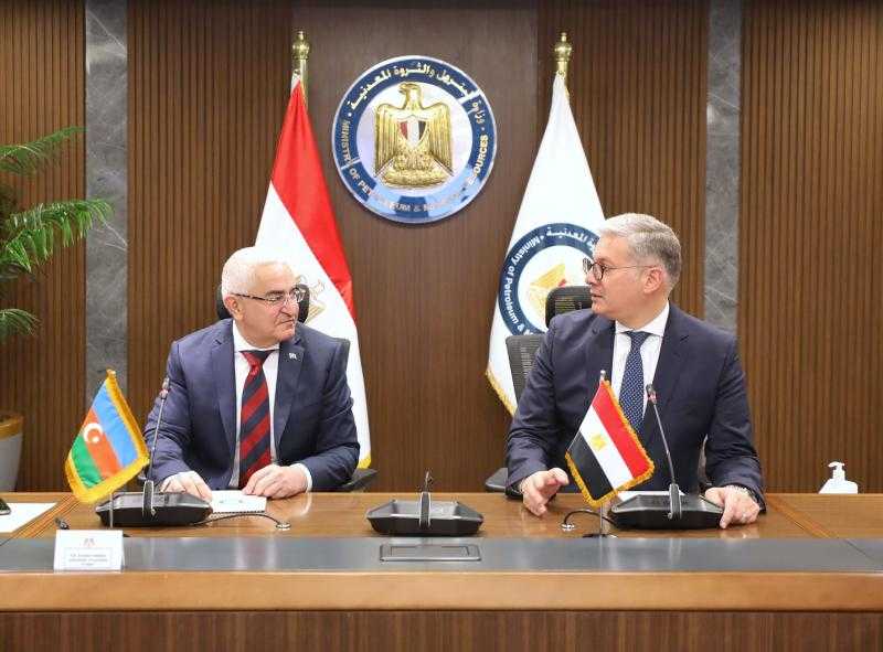 وزير البترول يستقبل سفير أذربيجان بالقاهرة