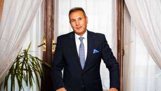 محمد الأتربي: البنك الأهلي يفخر بشراكته الاستراتيجية بالمتحف... محمد الأتربي: البنك الأهلي يفخر بشراكته الاستراتيجية بالمتحف المصري الكبير باعتباره مشروعًا وطنيًا فريدًا