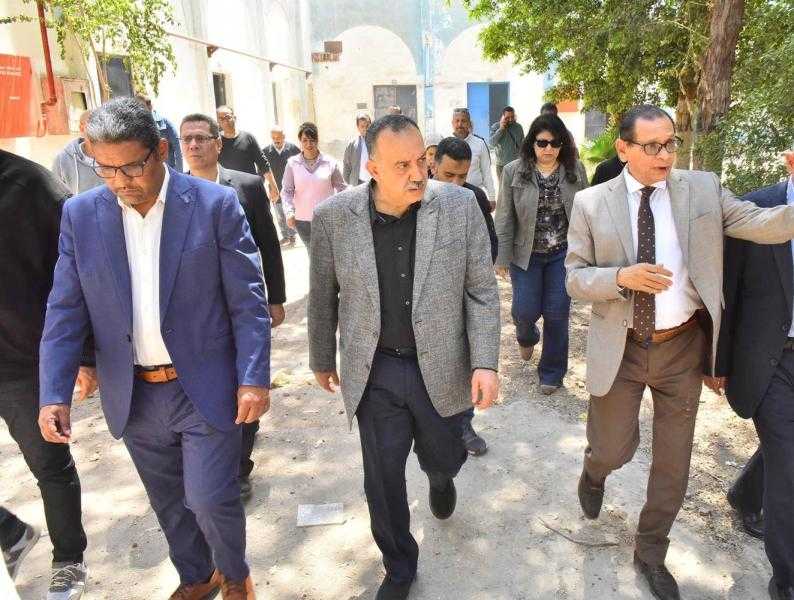 محافظ أسيوط يتابع أعمال التطوير ورفع كفاءة حاضنة الأعمال التكنولوجية بعرب المدابغ