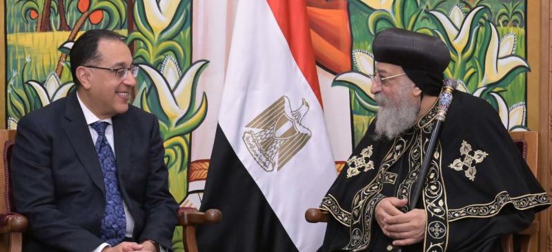 رئيس الوزراء يهنئ البابا تواضروس الثاني بعيد القيامة المجيد